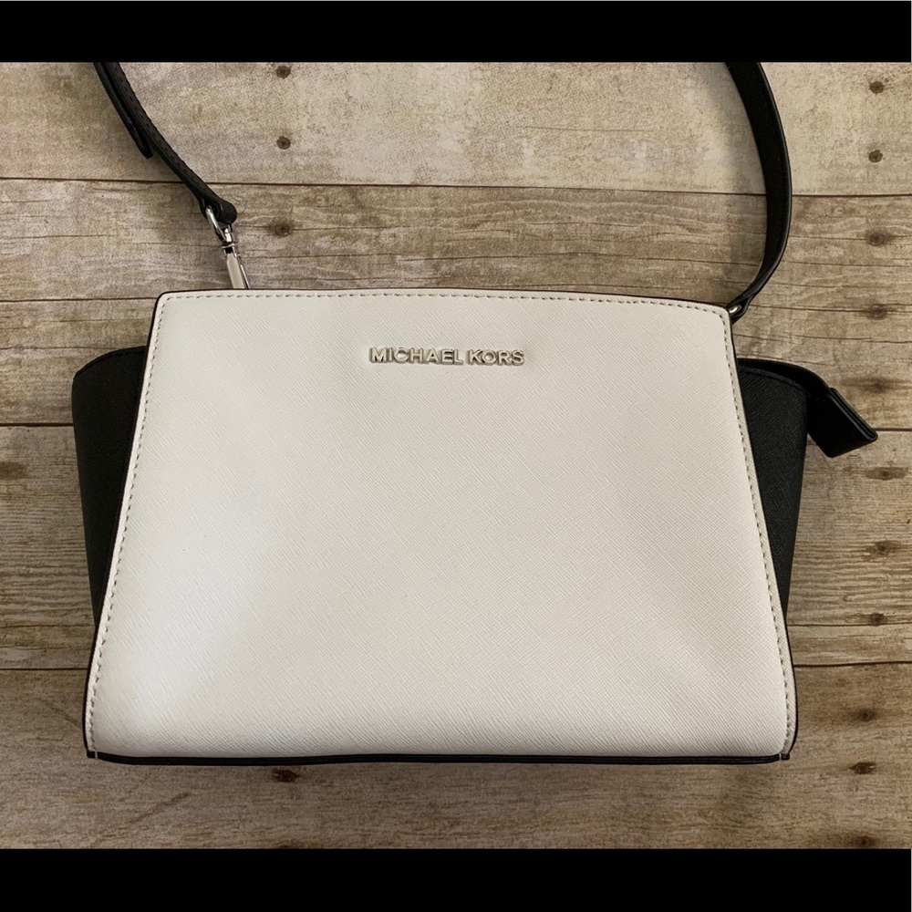 Authentic Michael Kors Selma crossbody